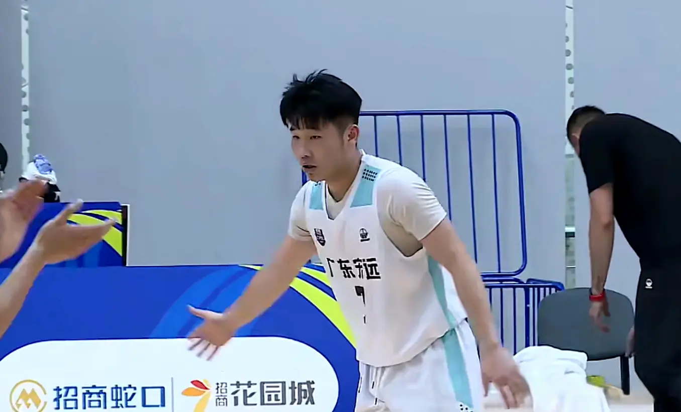 旧十分胶着, 到了第二节, 打成 旧十分胶着, 到了第二节, 打成