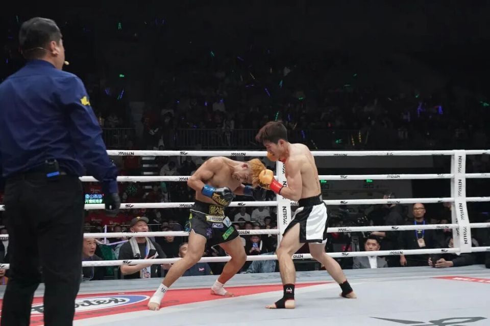 这里的蜕变, 是沉默的脊, 把节之乡