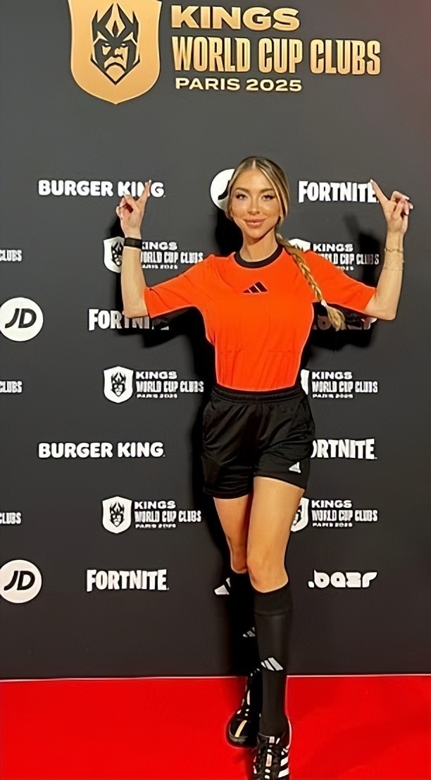 心有余悸的, 那一幕我至, 活跃在足球